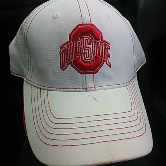 Top of the World Accessories - Ohio State SZ small  / m e d $28 +free OSU shirt
